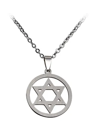 Star Designed Pendant Necklace 