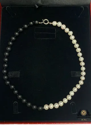 Unisex Woman Necklace Handmade of Natural 10mm Pearls Matt Onyx 