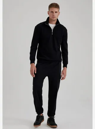 Essential Cuffed Sweatpants 