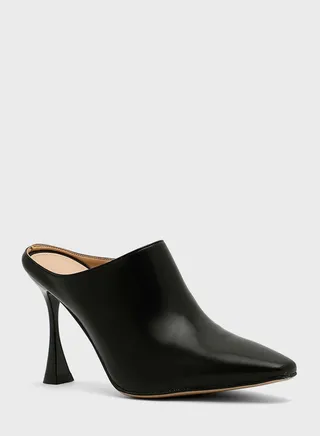 Reynac High Heel Pumps 