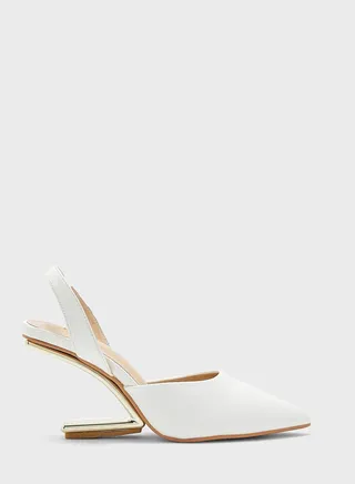 Interest Heel Pointed Pump