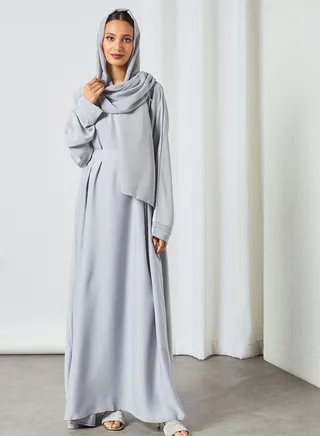 Knitted Belted Abaya 
