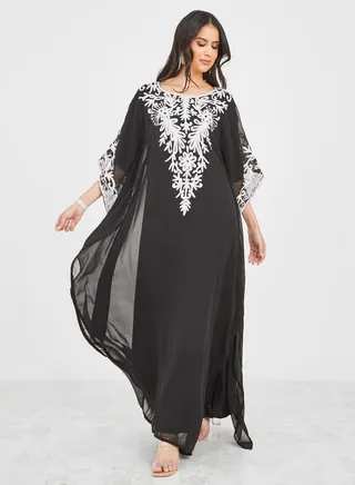 Arabian Kaftan with Thread Embroidery 