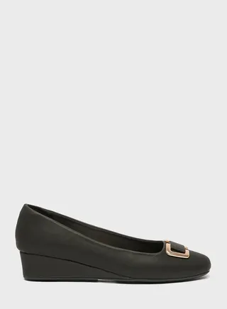 Low Heel Pumps