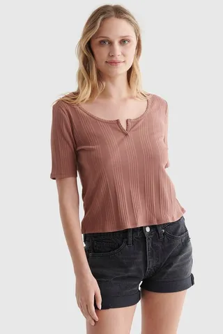 Short Sleeve Slim Notch Neck Tee
