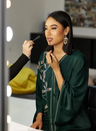 Embellished Detail Abaya