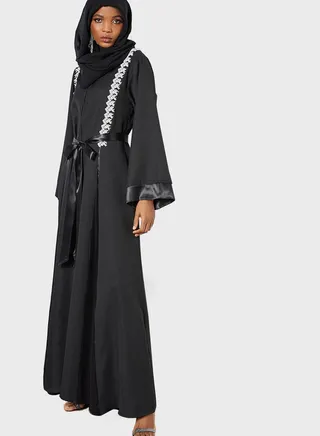 Lace Detail Belted Abaya 