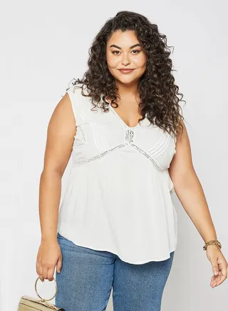Lace Trim Sleeveless Blouse White 
