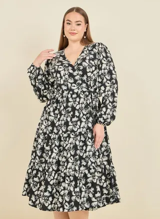 Floral Print Tiered Wrap Midi Dress 