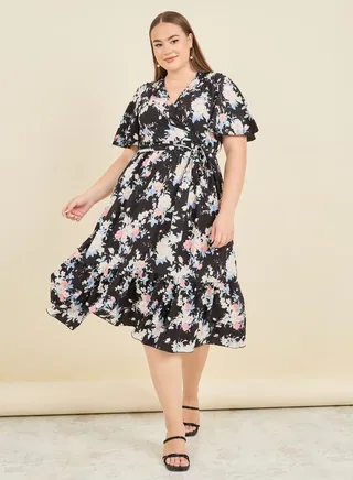 Floral Print Tiered Midi Dress with Self Tie Up 