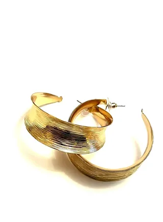 Grove Engraved Gold earrings 