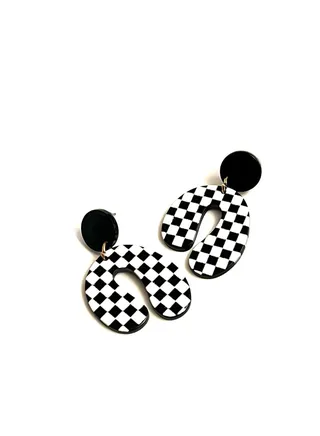 U-shaped Chess Earrings 