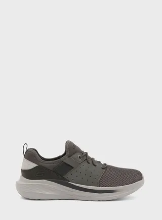Slade Sneakers