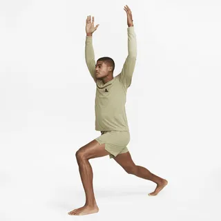 Nike Men's Unlimited Dri-FIT 5" Unlined Versatile Shorts in Brown
