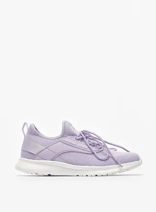 Girls Textured Sports Shoes with Lace Up Closure 