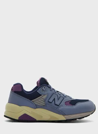 580 Sneakers
