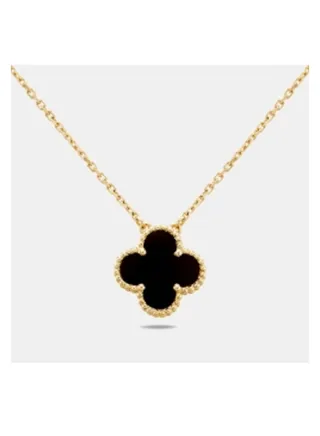 Van Cleef & Arpels Lucky Four Leaf Pendant Necklace 15mm Pendant 