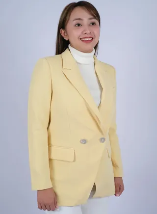 Women Double Breasted Button Secured Blazer in Raffia 
