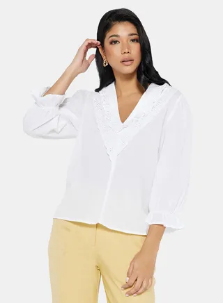 Broderie V-Neck Top 