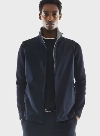 Essential Vest 