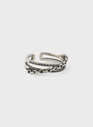 Statement Chain Detail Ring
