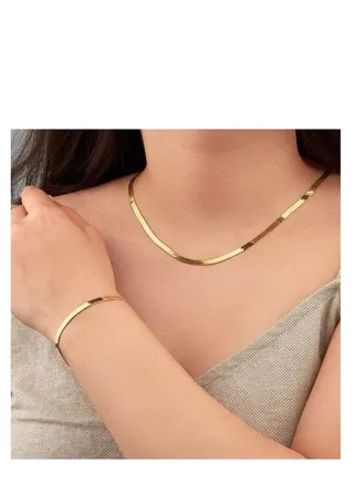 A set of 4 mm stainless steel, solid color 