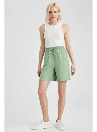 Woman Bermuda Woven Short 