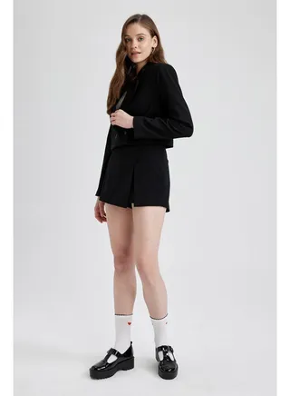 Woman Regular Fit Woven Short 
