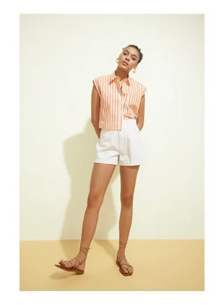 Woman Mom Fit Denim Short 