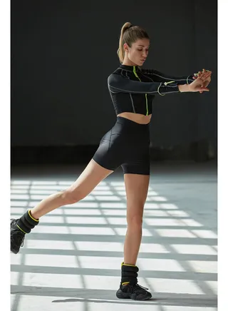 Black Recovery Knitted Sports Shorts Tights TWOSS21SR0545 