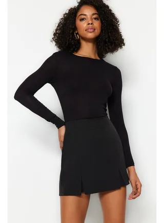 Black Double Slit Super Mini Length Woven Shorts Skirt TWOSS20SR0364 