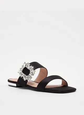 Buyro Flats Sandals 