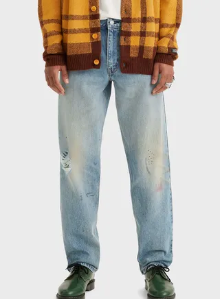 Light Wash Relaxed Fit Jeans 