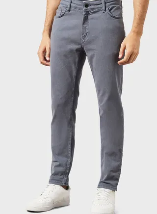 Slim-Fit Jeans 