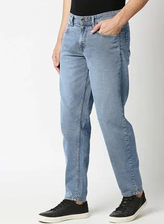 Relaxed Fit Light Fade Stretchable Jeans