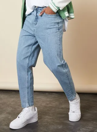 Balloon Fit Jeans with Pocket Construct