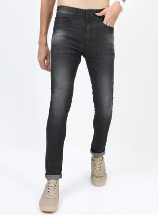 Mid Rise Light Fade Jeans with Pockets 