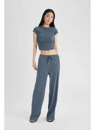 Woman Wide Leg Knitted Trousers 