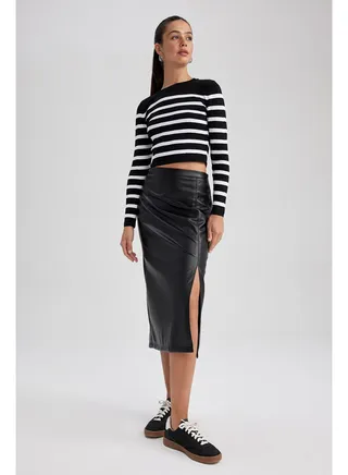 Woman Knitted Pencil Skirt 