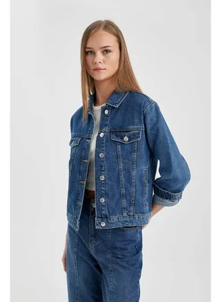 Woman Regular Fit Denim Jacket 