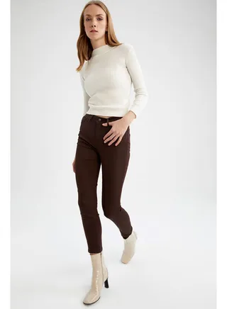 Woman Woven Trousers 