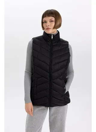 Woman Regular Fit W/O Hoodie Vest 