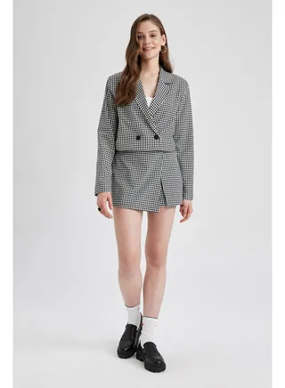 Woman Regular Fit  Short 