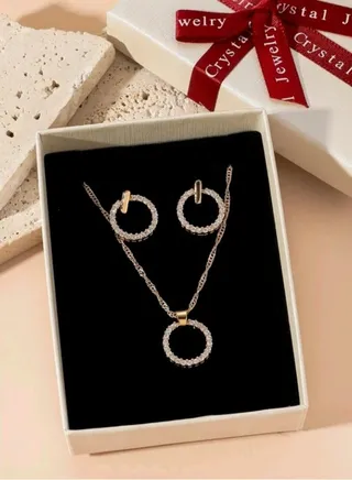 Luxury Jewellery Set For  Women Inlaid With Zirconia 