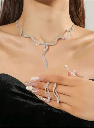 Luxury Jewellery Set For  Women Inlaid With Zirconia 