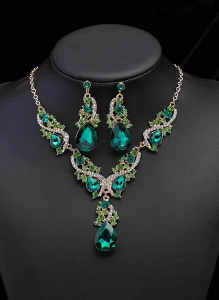 2-Piece Elegant Retro Necklace and Earrings Set 