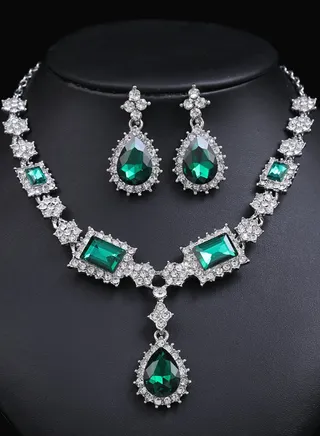 2-Piece Elegant Retro Necklace and Earrings Set 