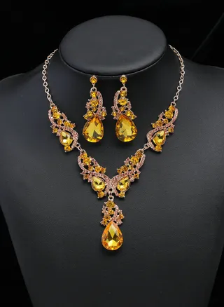 2-Piece Elegant Retro Necklace and Earrings Set 