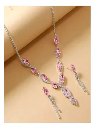Luxury Jewellery Set For  Women Inlaid With Zirconia 