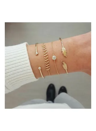 4-Piece Fashionable Bracelets 